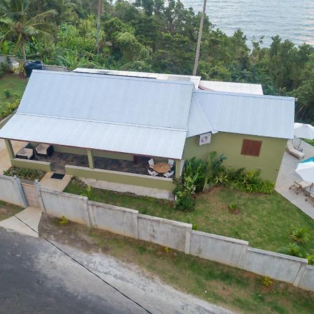 Pagua Bay House - Oceanfront Cabana'S Marigot Bagian luar foto