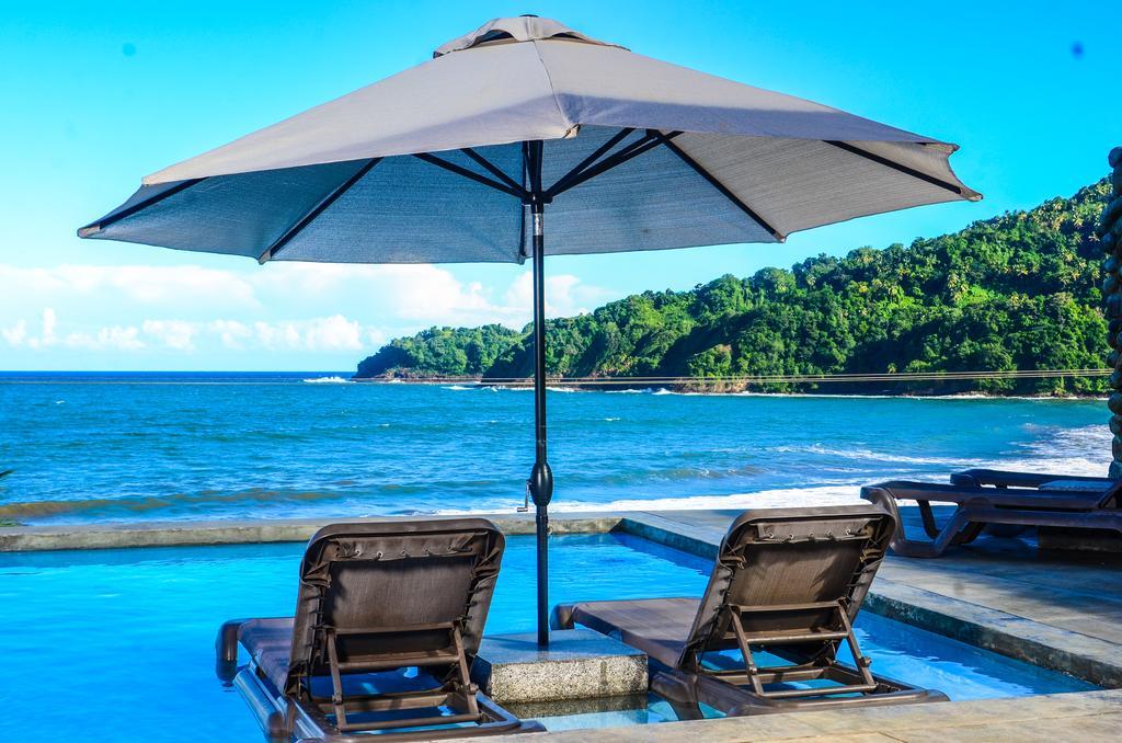 Pagua Bay House - Oceanfront Cabana'S Marigot Bagian luar foto