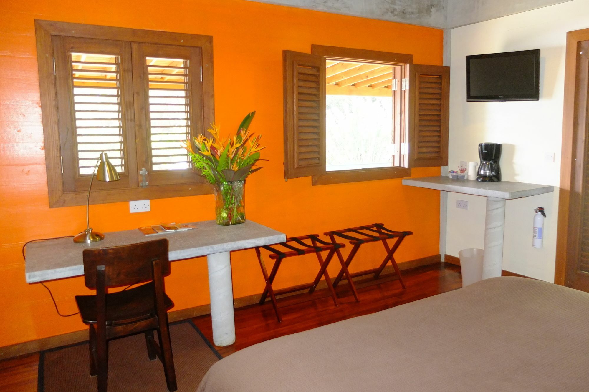 Pagua Bay House - Oceanfront Cabana'S Marigot Bagian luar foto